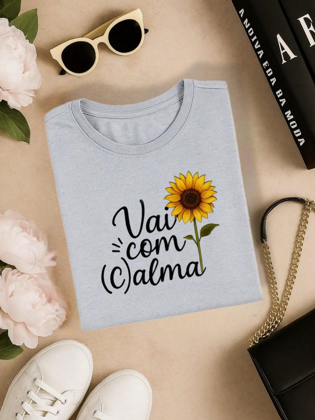 T-Shirt Feminina de Algodão Blusa Básica Estampada 100% Algodão – Vai com Calma, Frase e Girassol