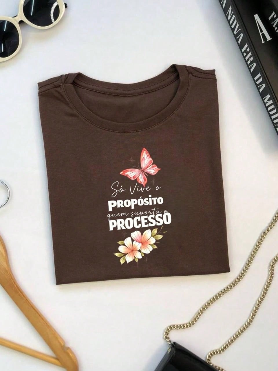 . Blusa Feminina 100% Algodão Estampa Borboleta Frase Motivacional – Confortável e Moderna