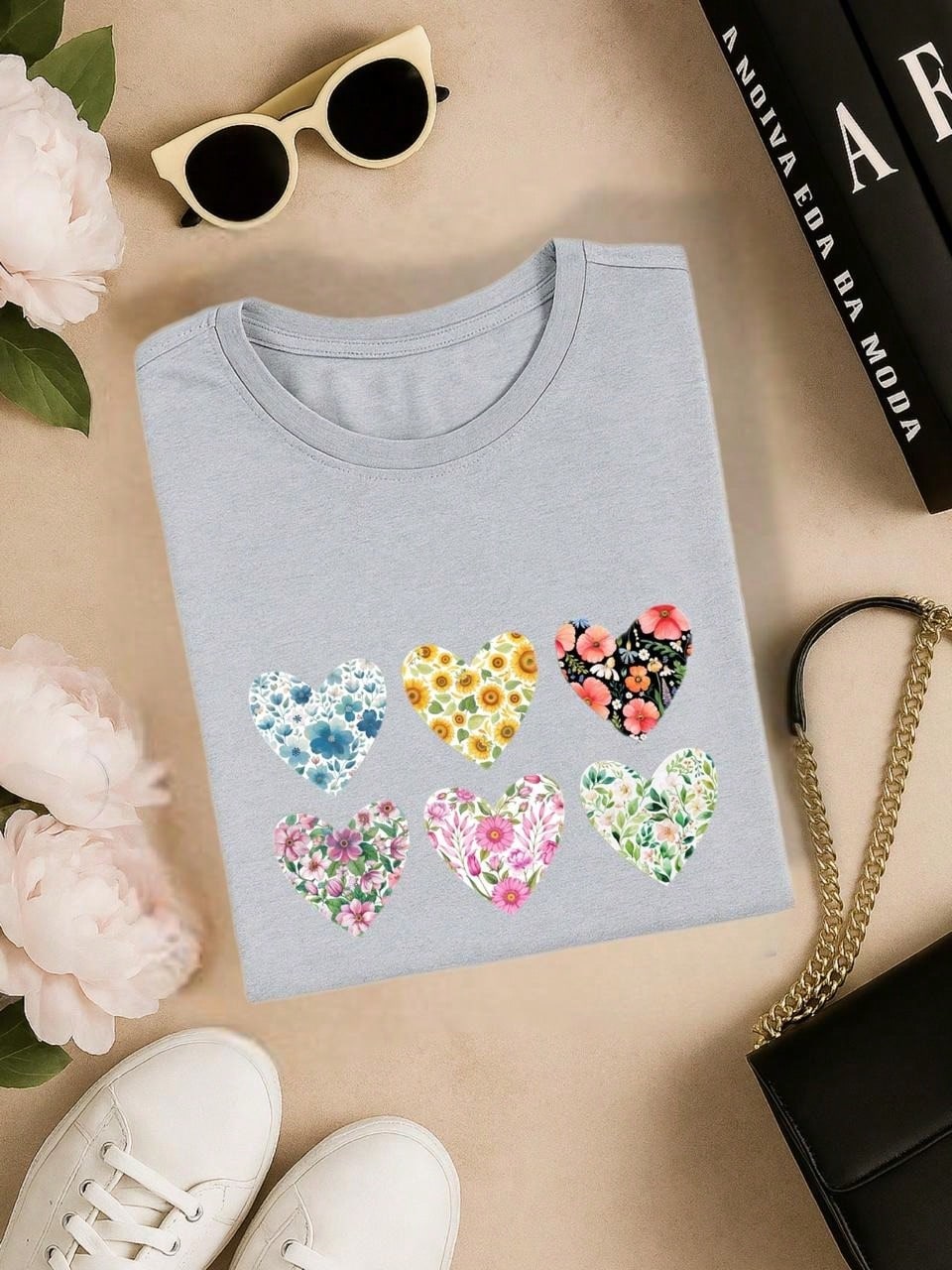 Blusa Feminina 100% Algodão Baby Look Estampa Corações Florais – Conforto, Estilo e Qualidade