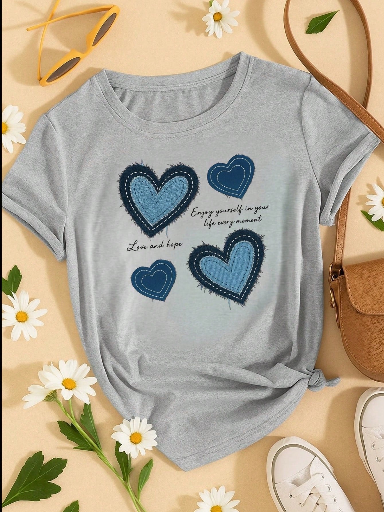 Blusa Feminina 100% Algodão Estampa Coração Love and Hope Casual Babylook TShirt
