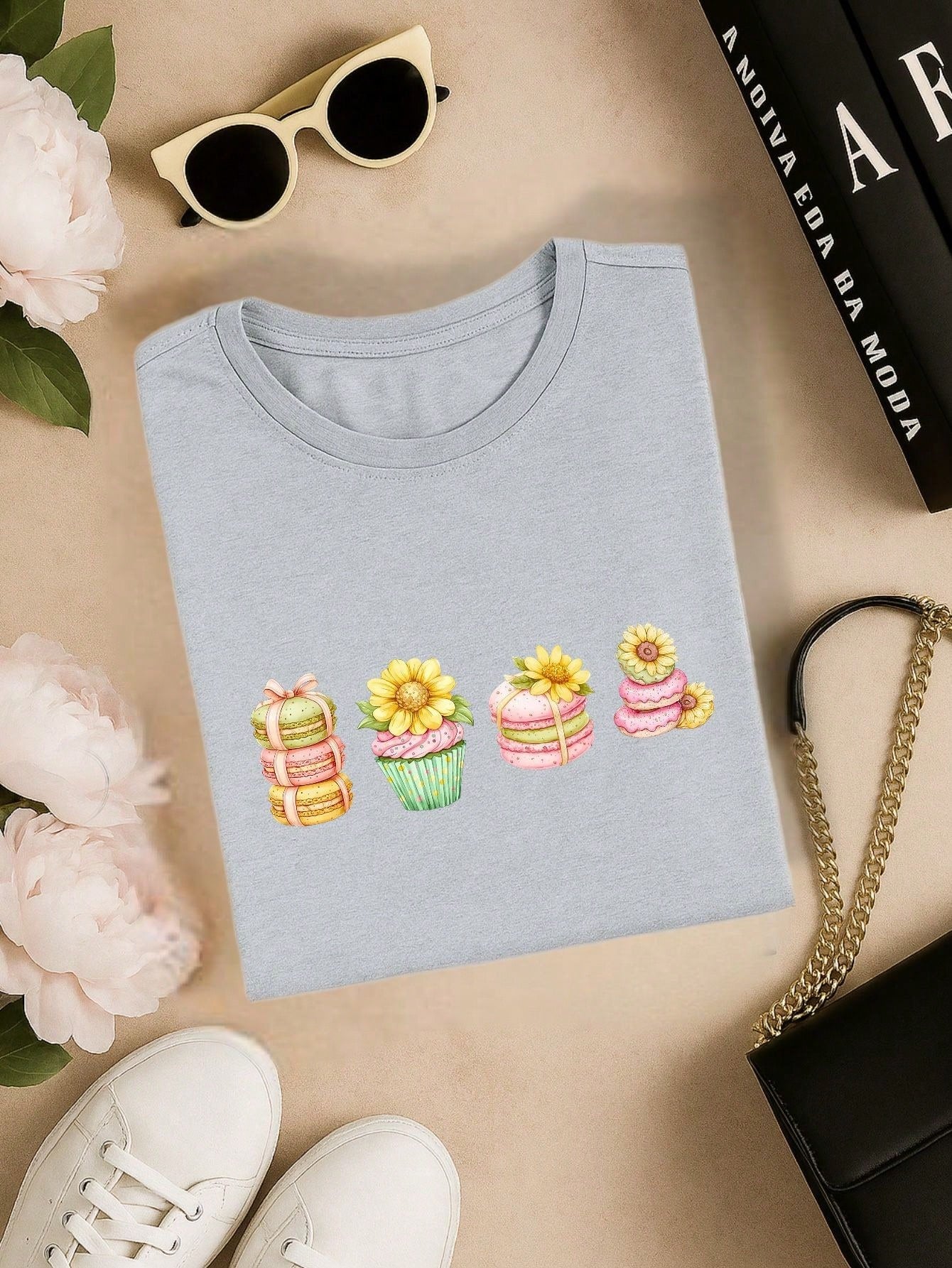 Blusa Feminina 100% Algodão Estampa Cupcake & Macarons Girassol | Cute & Confeitaria | P ao GG