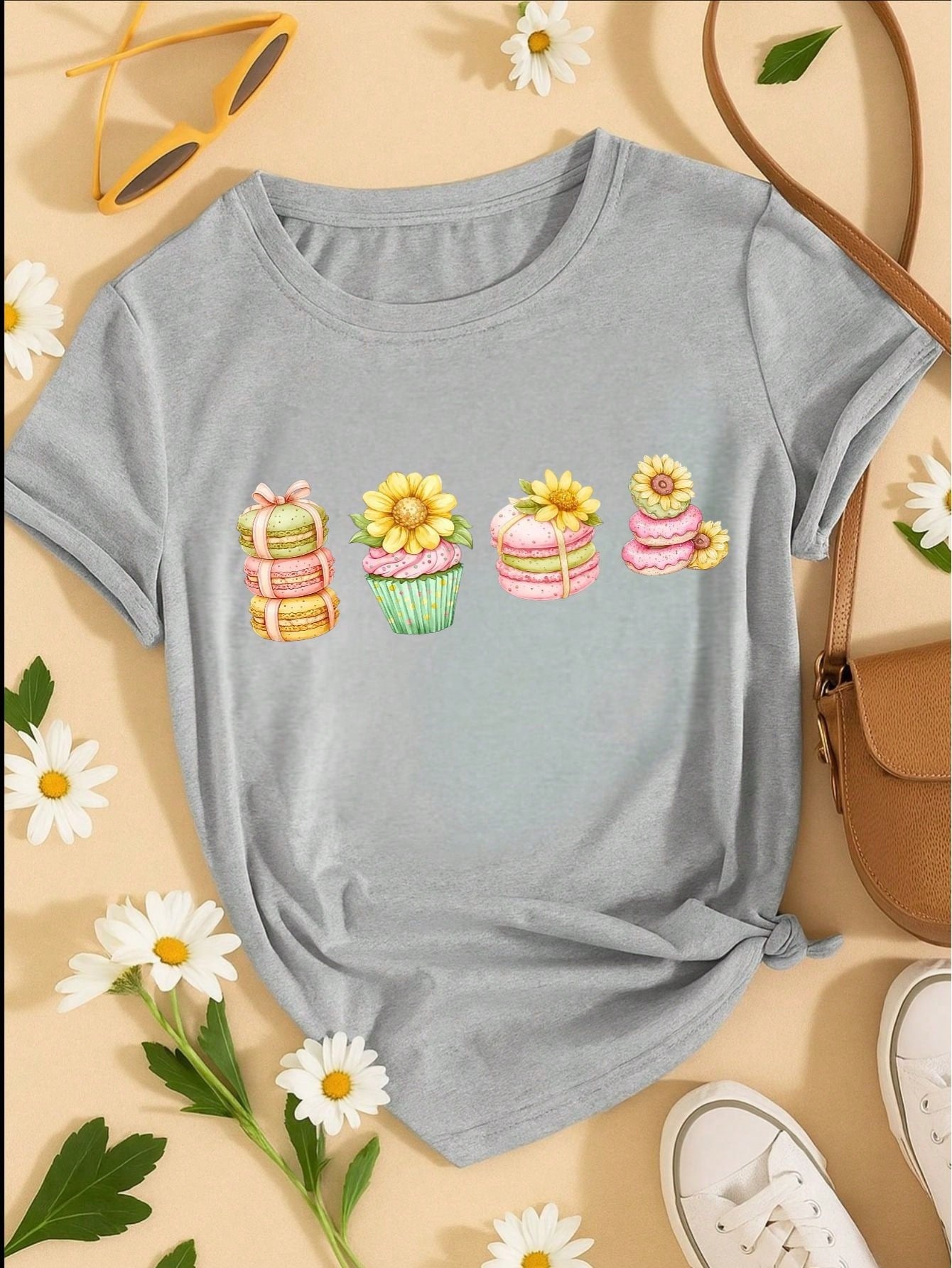 Blusa Feminina 100% Algodão Estampa Cupcake & Macarons Girassol | Cute & Confeitaria | P ao GG