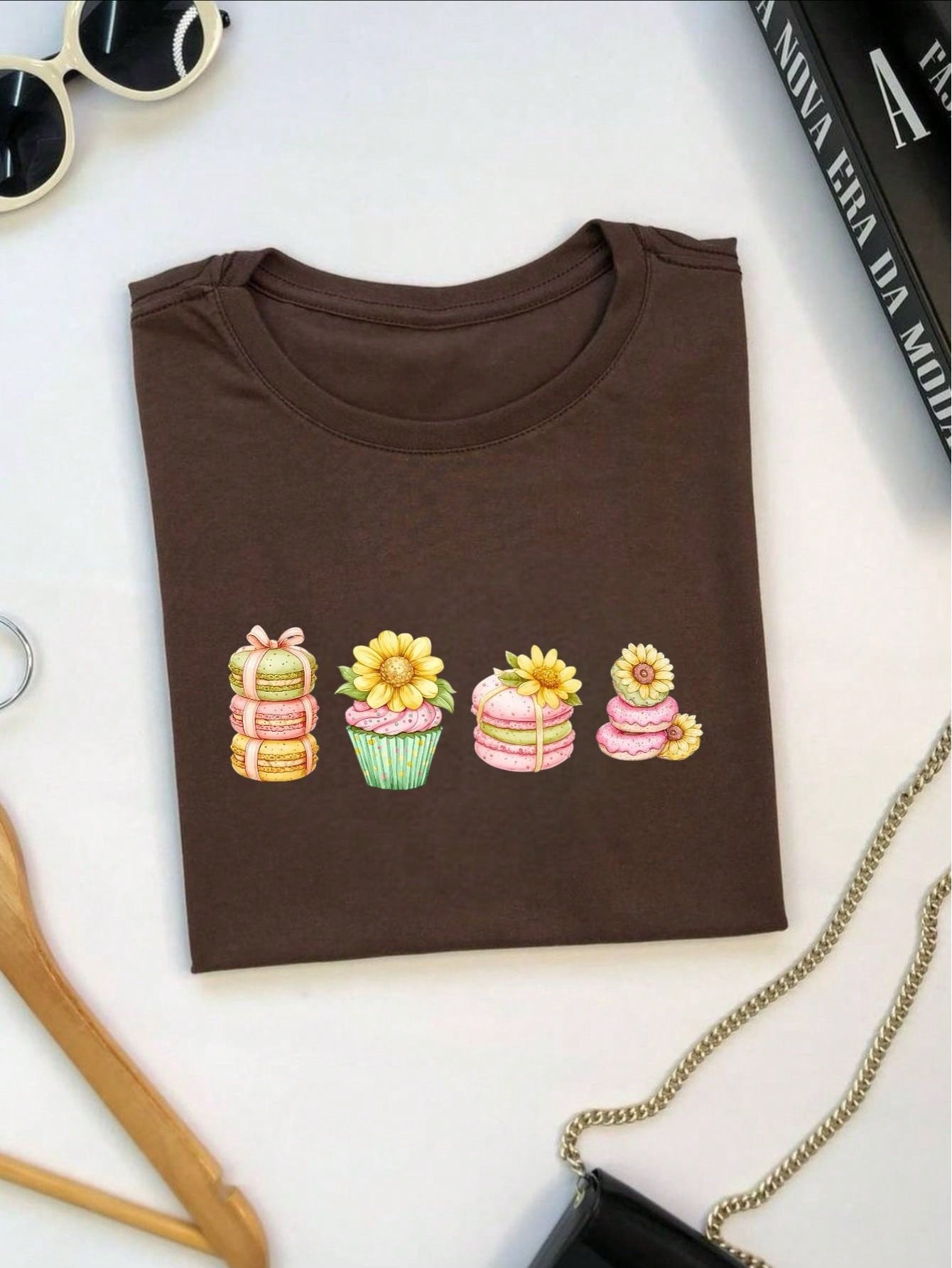 Blusa Feminina 100% Algodão Estampa Cupcake & Macarons Girassol | Cute & Confeitaria | P ao GG
