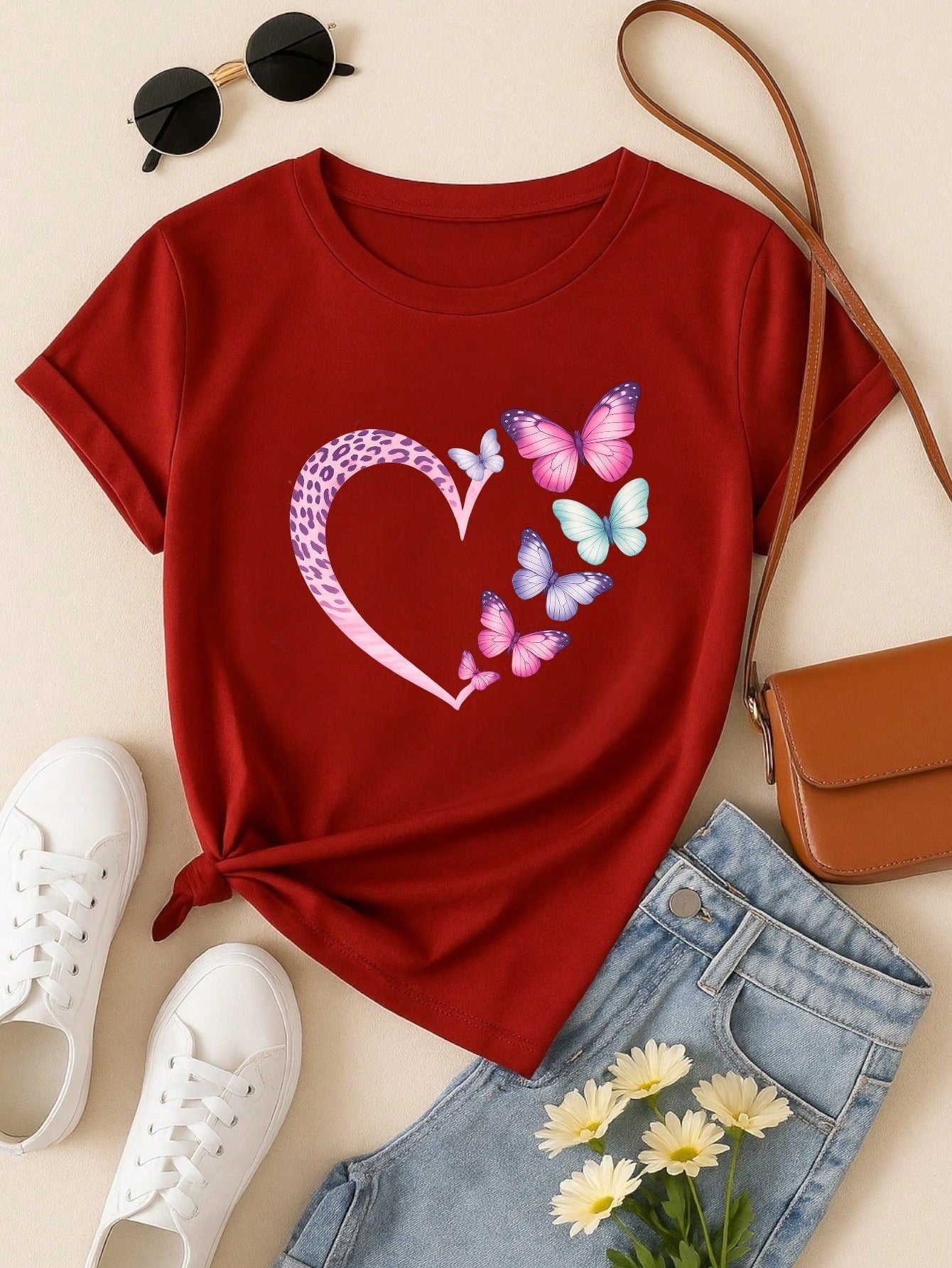 Camiseta Feminina 100% Algodão Coração com Borboletas Estampa Delicada Casual P-GG